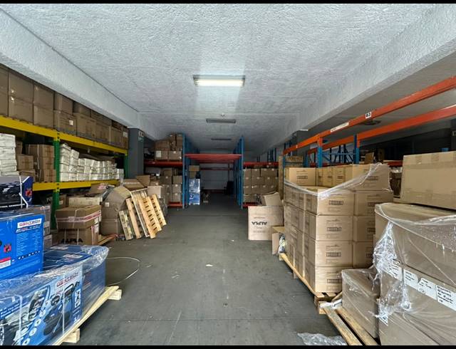 1,200M² WAREHOUSE TO LET IN BARBEQUE DOWNS